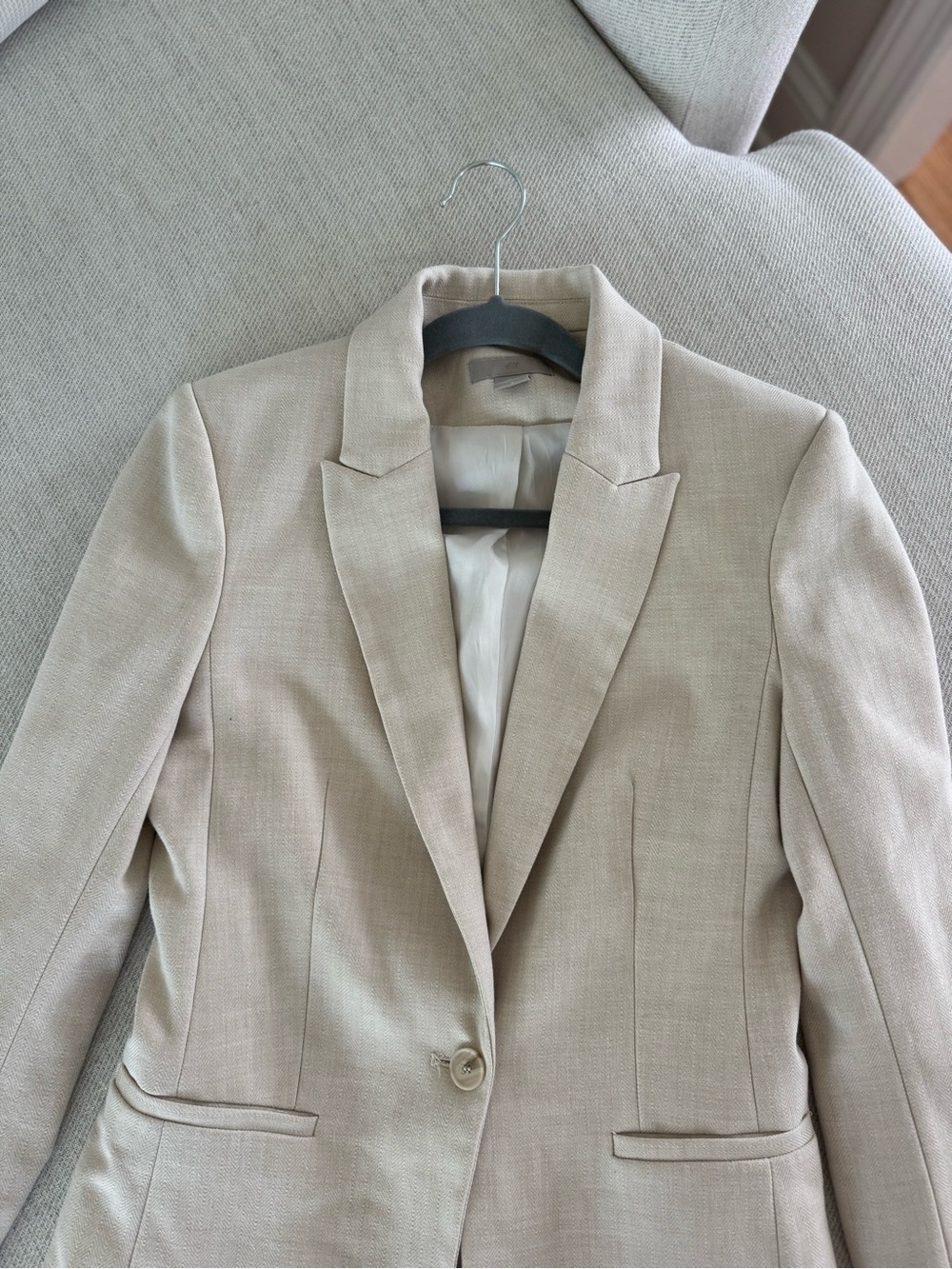 H&M Beige Single-Button Blazer - Picture 2 of 9